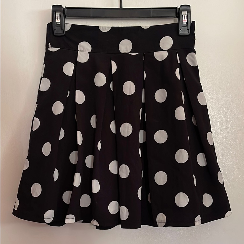 Black and White Pleated Mini Skater Skirt